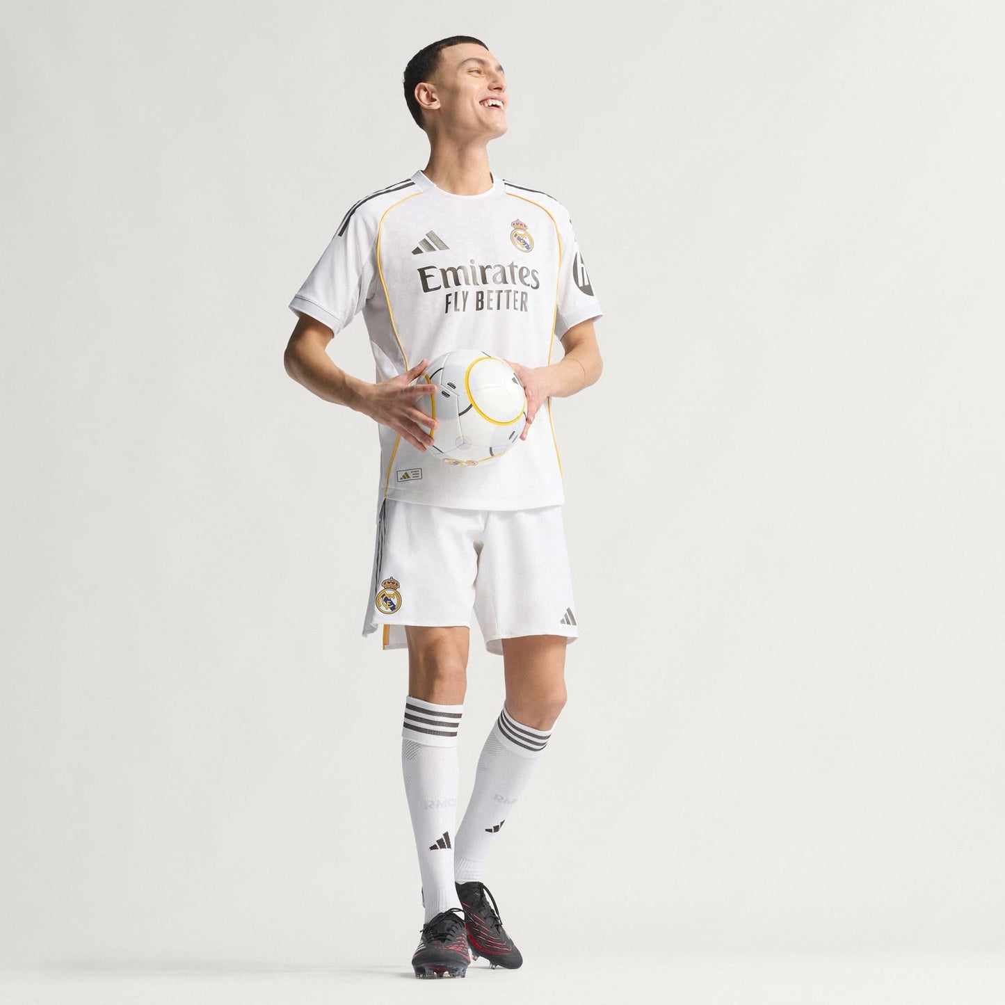 Real Madrid Home 25/26 Jersey
