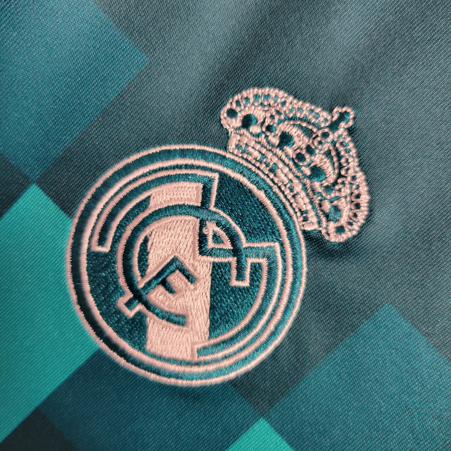 Real Madrid Alternativa 17-18 Retro Jersey Full Sleeve [Player Version]