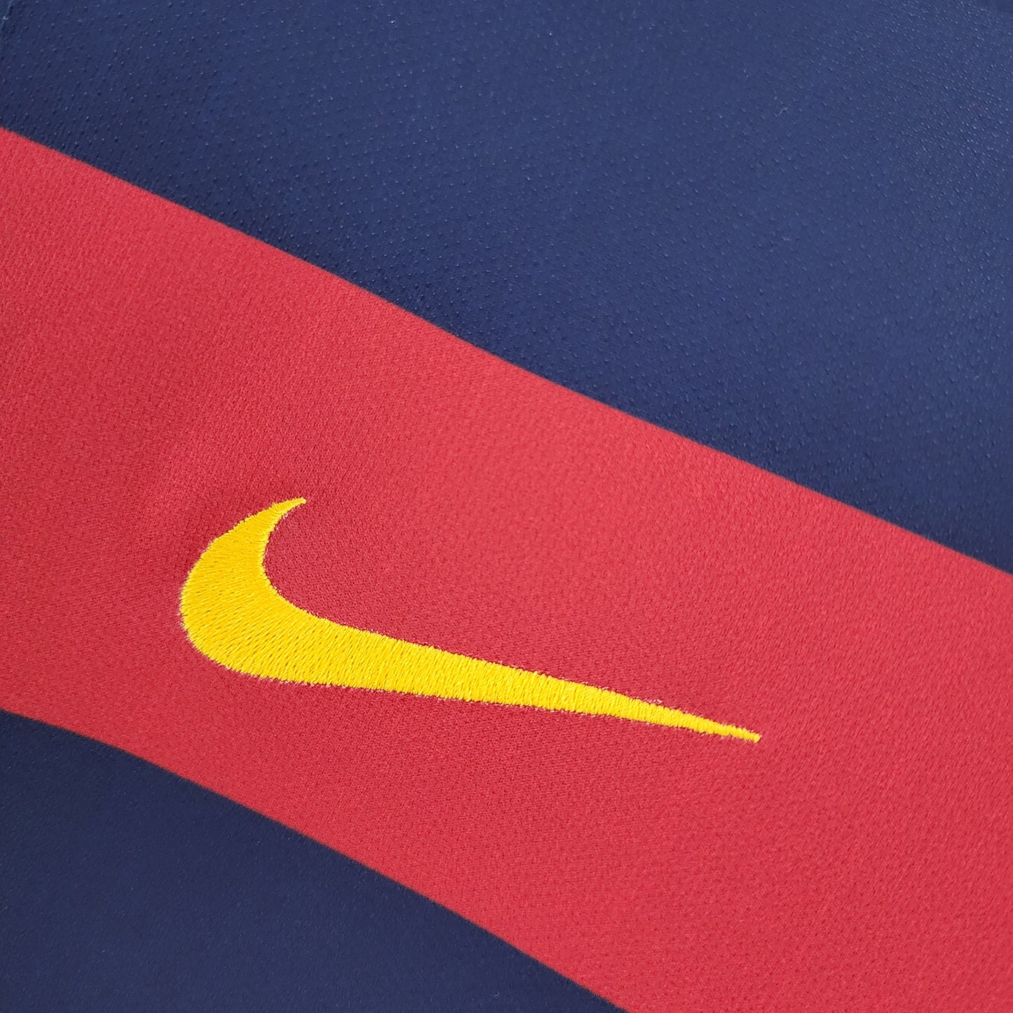 Retro 15/16 Barcelona Home Kit [Player Version]