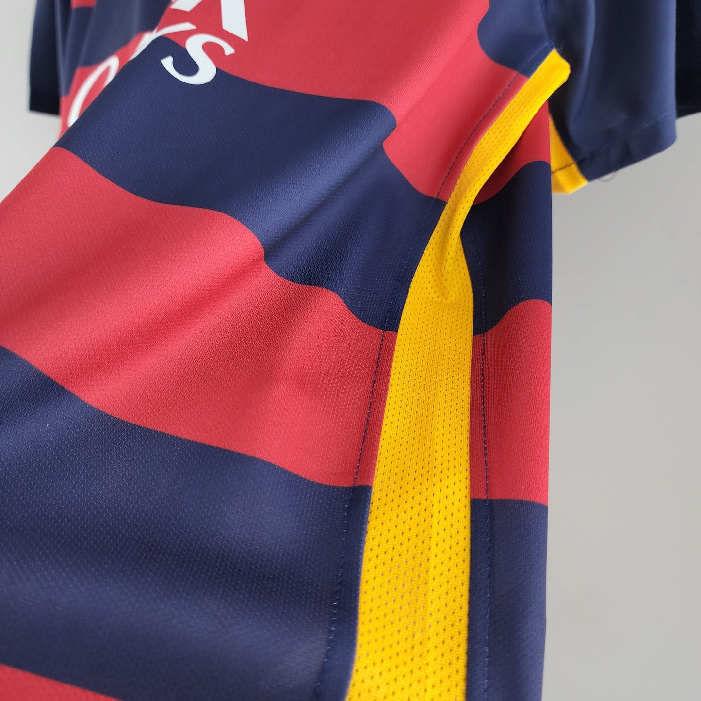 Retro 15/16 Barcelona Home Kit [Player Version]